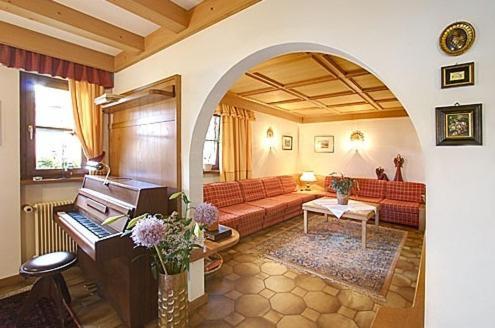 Hotel Panorama Garni Ingrid à Dobbiaco Extérieur photo