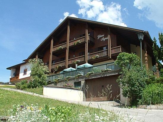 Hotel Panorama Garni Ingrid à Dobbiaco Extérieur photo